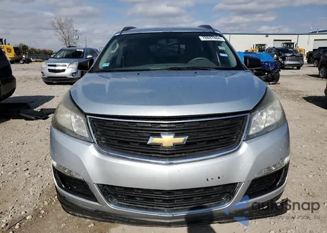 2015 Chevrolet Traverse Ls z USA, uszkodzony, nr VIN 1GNKRFED4FJ331851